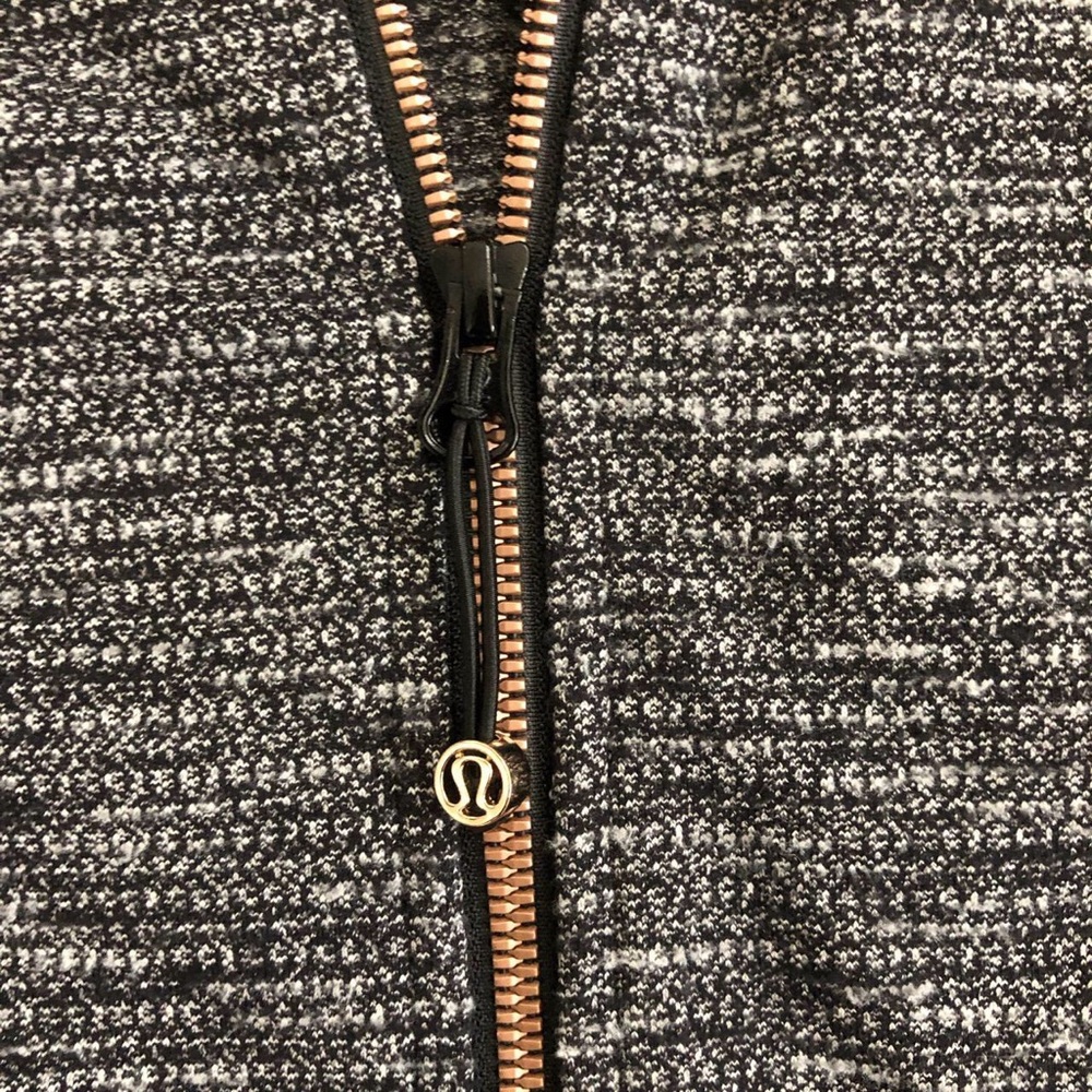 lululemon jacket - Picture 3 of 5